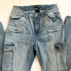 FASHION NOVA JEANS SIZE 9